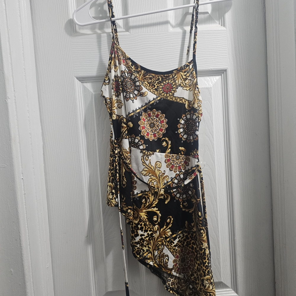 Chic Asymmetrical Black and Gold Women's Top